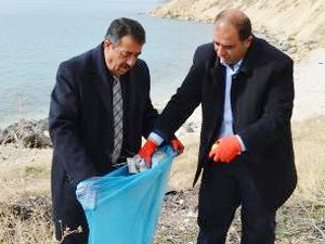 Van Gölü sahilinde temizlik kampanyası başlatıldı