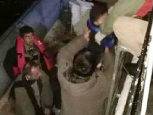 Sahil Güvenlik, İzmir'de 39 kaçak göçmen yakaladı