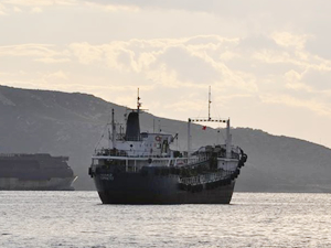 M/T NEDA, Libya açıklarında durduruldu