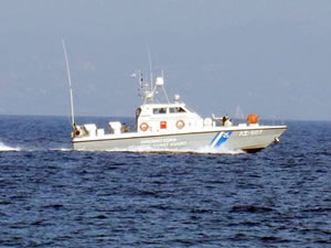 Ege'de kaybolan 3 kişi için arama çalışmaları devam ediyor