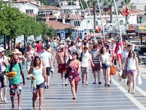 Antalya'da ilk üç ayda turist sayısı yüzde 30 arttı