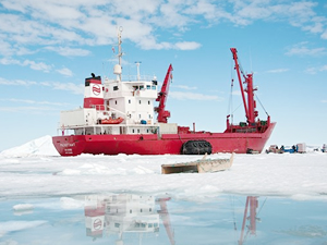 Royal Arctic, Grönland için gemi siparişi verdi