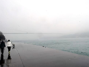 İstanbul Boğazı çift yönlü gemi geçişlerine kapatıldı