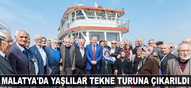 Malatya'da yaşlılar tekne turuna çıkarıldı