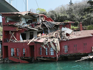 M/V VITASPIRIT'in mürettebatı ifade için İstanbul Adliyesi'ne geldi