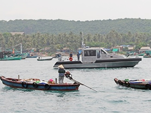 Vietnam'a altı adet karakol botu teslim edildi