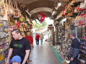 Kuşadası esnafı turizm sezonuna olumlu bakıyor
