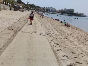 Kuşadası sahilleri sezona hazırlanıyor