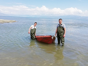 Jandarma, kaçak avcılıkta kullanılan tekneleri karaya çekti