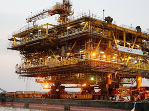 Total, İran'daki 4.2 milyar dolarlık doğalgaz projesini bitiriyor