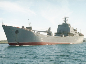 Rus çıkarma gemisi, Çanakkale Boğazı'ndan geçti