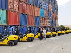 Ahtapot Denizcilik’e 10 adet Komatsu FD30-17 forklift teslimatı yapıldı