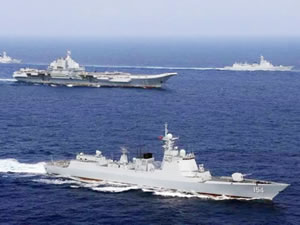 Çin ve ABD savaş gemileri karşı karşıya