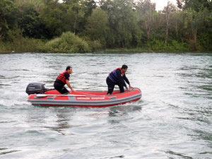 Manavgat Irmağı'nda kaybolan genci arama çalışmaları başladı