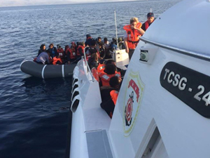 İzmir açıklarında 47 kaçak göçmen yakalandı