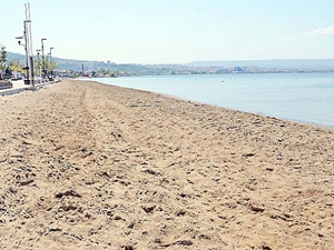 Çanakkale'de sahiller temizlenmeye başlandı