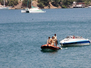 Muğla'da sürat botunda 15 sığınmacı yakalandı