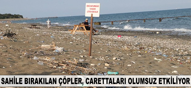 Sahile bırakılan çöpler, carettaları olumsuz etkiliyor