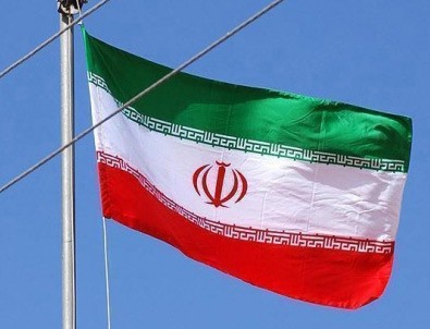 İran, ABD'yi Hürmüz Boğazı'nı kapatmakla tehdit etti