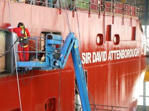 RRS SIR DAVID ATTENBOROUGH, Mersey Nehri'nde suya indirildi