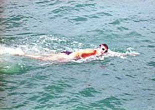 Yüzmede Türk sporcu Deniz Nazar elendi