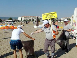 Asyaport personeli, Tekirdağ'da temizlik çalışması yaptı