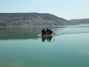 Balık avlamak için girdiği baraj gölünde boğuldu