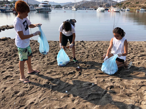 Sea Life İstanbul'un su altı kaşifleri sahil temizliğine çağırıyor