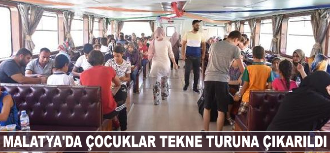 Malatya'da, çocuklar tekne turuna çıkarıldı
