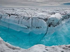 Kuzey Kutup Bölgesi’nin en kararlı buzul kütlesi eriyor