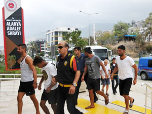 Alanya'daki deniz eşkiyalarının ikisi tutuklandı