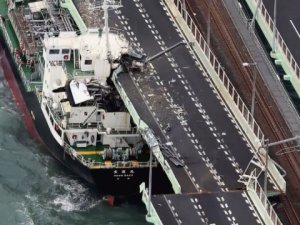 Japonya'daki Jebi Tayfunu'nda bilanço ağır