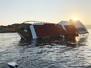 Bodrum'da tur teknesi karaya oturdu!