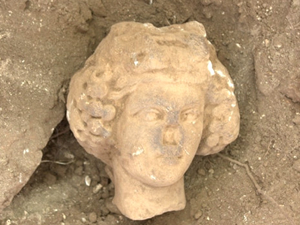 Antik Kentte Dionysos'un heykel başı bulundu