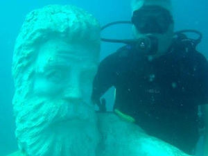 Su altındaki müzeye yeni heykeller batırıldı