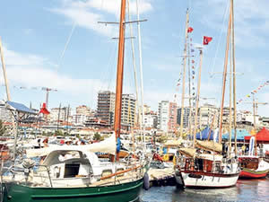 Modern ve geleneksel tekneler buluştu