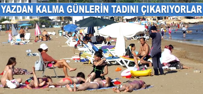 Kızkalesi’nde tatilciler, yazdan kalma günlerin tadını çıkarıyor