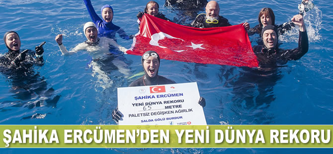 Şahika Ercümen, Salda Gölü’nde 65 metreye inerek yeni dünya rekorunu kırdı