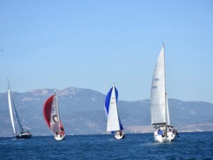 Kuşadası'nda Cumhuriyet Kupası Yat Yarışları yapıldı