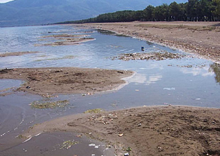 İznik Gölü'ndeki kirliliğin önlenemez yükselişi