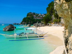 Boracay'a 'sıkıyönetim' geldi