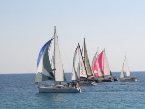 Antalya’da yat ve yelkenler, Atatürk Kupası için yarıştı