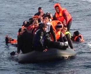 Dikili’de 44 kaçak göçmen yakalandı