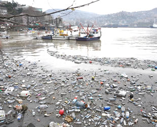 Zonguldak Limanı çöp yığınına döndü
