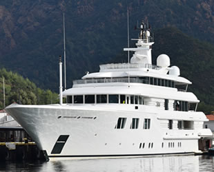 Mega yat Lady E, Marmaris Limanı'na yanaştı