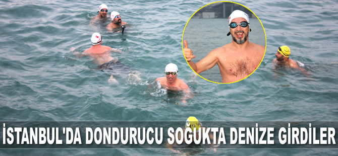 İstanbul Boğazı'nda 30 yüzücü, dondurucu soğukta denize girdi