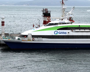 Kuzey Ege ve Marmara’da fırtına nedeniyle deniz ulaşımında aksama yaşanıyor