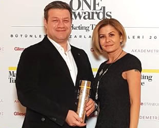 Ekol Lojistik, The One Awards’ta ‘lojistik sektörü birincisi’ ödülünü aldı