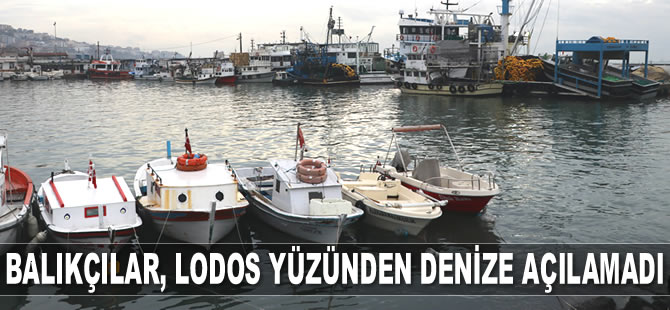 Marmara'da balıkçılar, lodos yüzünden denize açılamadı