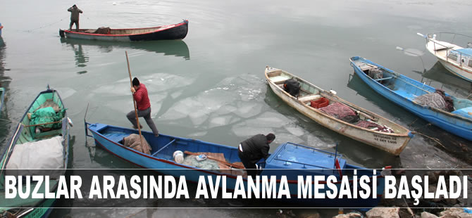 Beyşehir Gölü’nde buzlar arasında avlanma mesaisi başladı